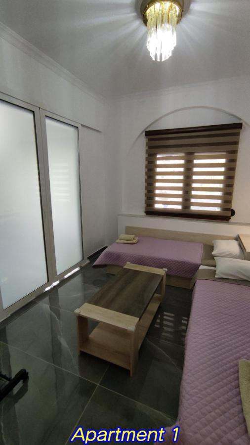 Keti'S Apartments Неа Мудания Екстериор снимка